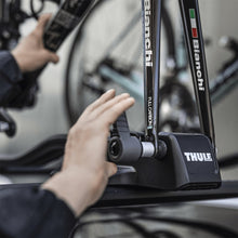 Load image into Gallery viewer, Thule FastRide Fork-Mount Roof Bike Rack (For Quick-Release Bikes/Adapter Req. for Thru-Axle) - Blk